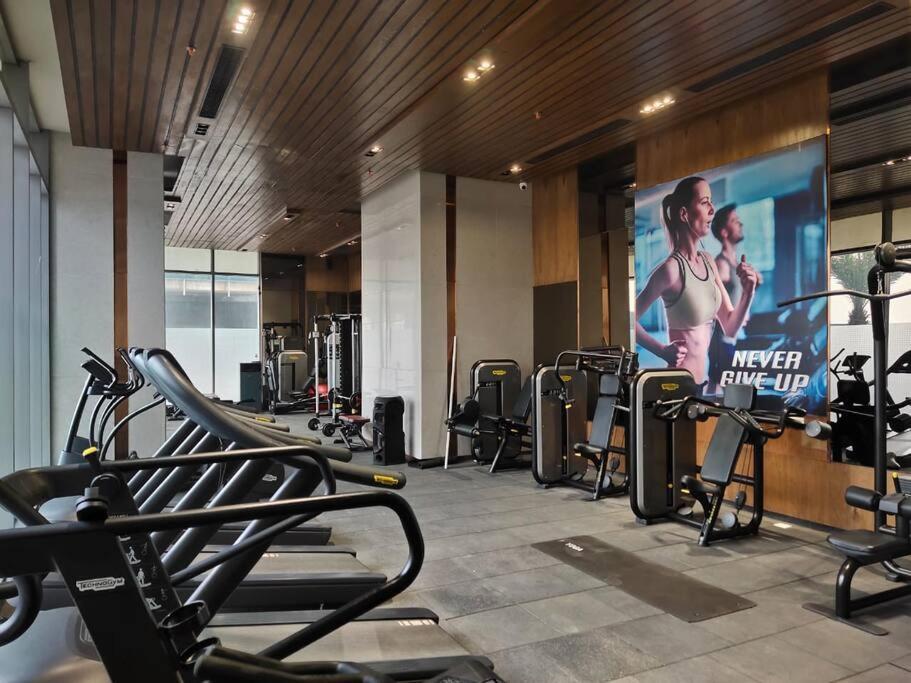Countryside Luxury Suites - Supernova Noida New Delhi Luaran gambar