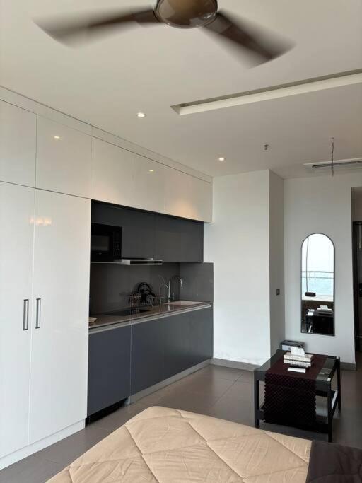 Countryside Luxury Suites - Supernova Noida New Delhi Luaran gambar