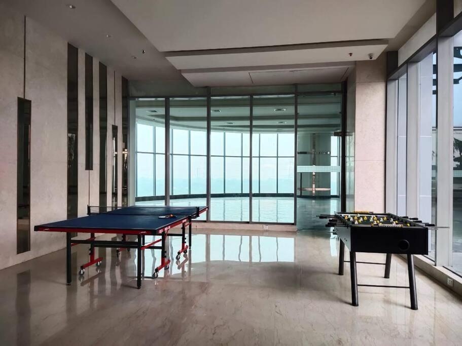 Countryside Luxury Suites - Supernova Noida New Delhi Luaran gambar