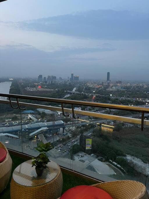 Countryside Luxury Suites - Supernova Noida New Delhi Luaran gambar