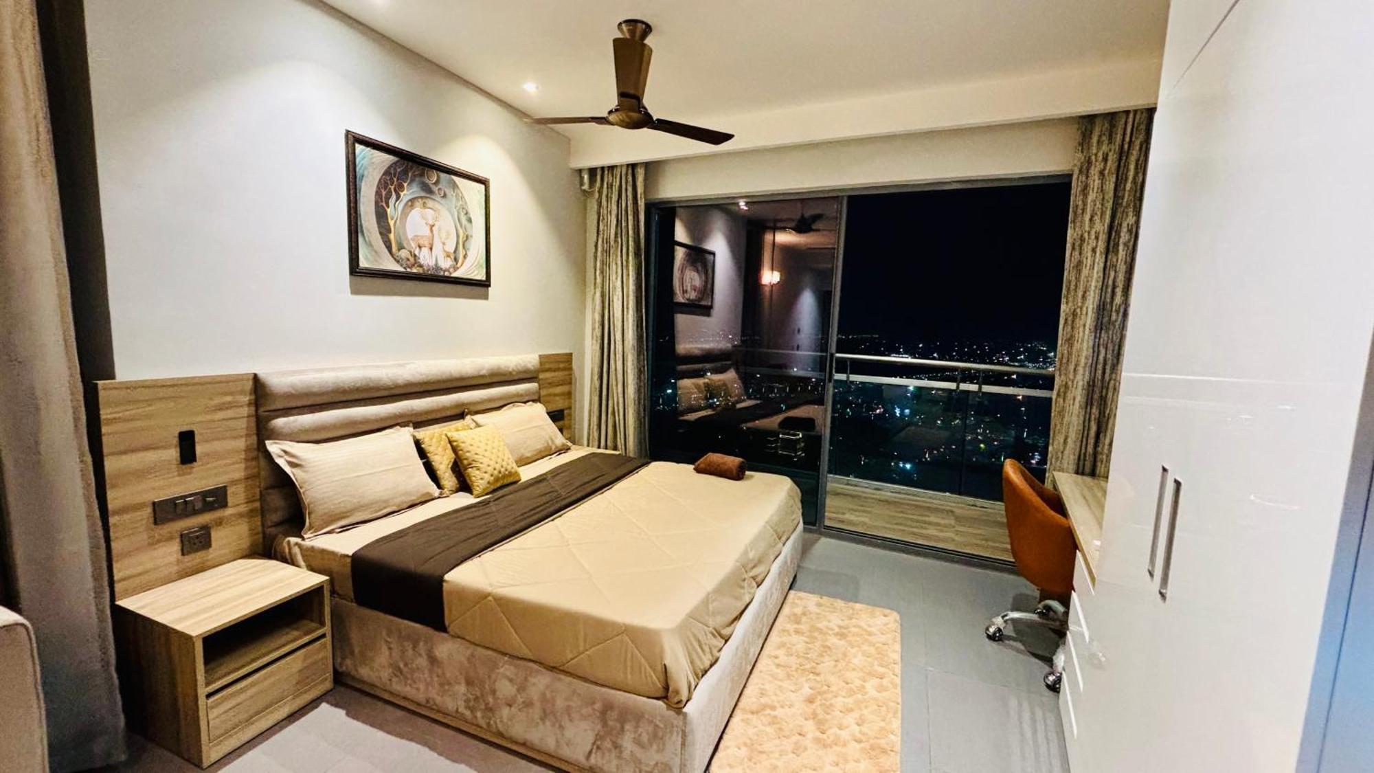 Countryside Luxury Suites - Supernova Noida New Delhi Luaran gambar